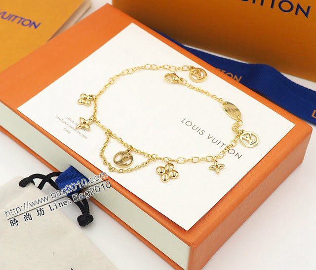 Louis Vuitton新款飾品 路易威登四葉草字母吊墜手鏈 LV玫瑰金銀色金色手鏈  zglv2141